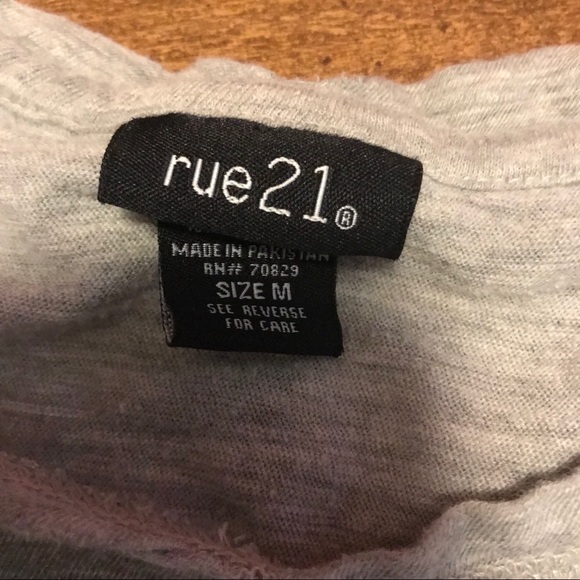 Rue 21 Short Sleeve T-shirt - Picture 3 of 3